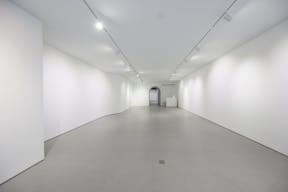 A sun-drenched, spacious storefront nestled in the heart of Midtown Manhattan. - Image 4