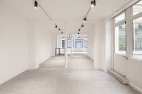 A Bright and Versatile Gallery in the Heart of Le Marais - Image 5