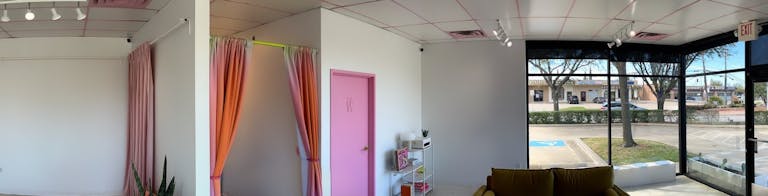 Modern & Bright Creative Space - Image 4