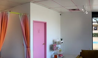 Modern & Bright Creative Space - Image 4