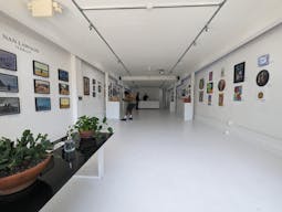 Gloss White Gallery Space on Fairfax Ave - Image 10