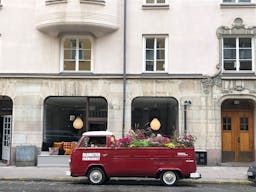 Living Room - Image 15