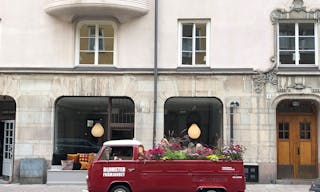 Living Room - Image 15