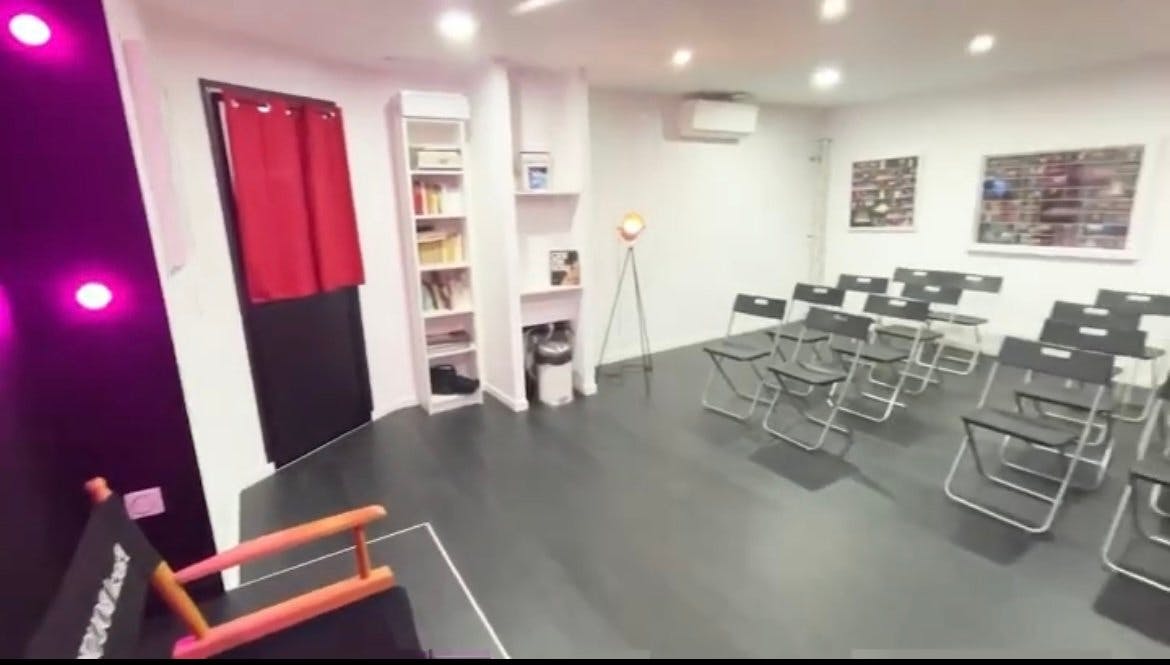 Versatile 105 sqm Event and Meeting Space in Neuilly-sur-Seine