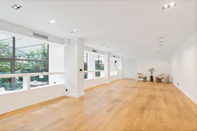 Showroom �l�gant dans le triangle d'or - Image 2