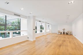 Showroom �l�gant dans le triangle d'or - Image 2