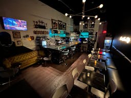 Intimate Williamsburg Cafe & Bar Social House - Image 3