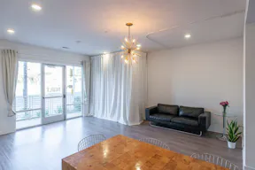 Unique Space in Trendy St. Elmo District - Image 8