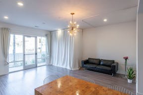 Unique Space in Trendy St. Elmo District - Image 8