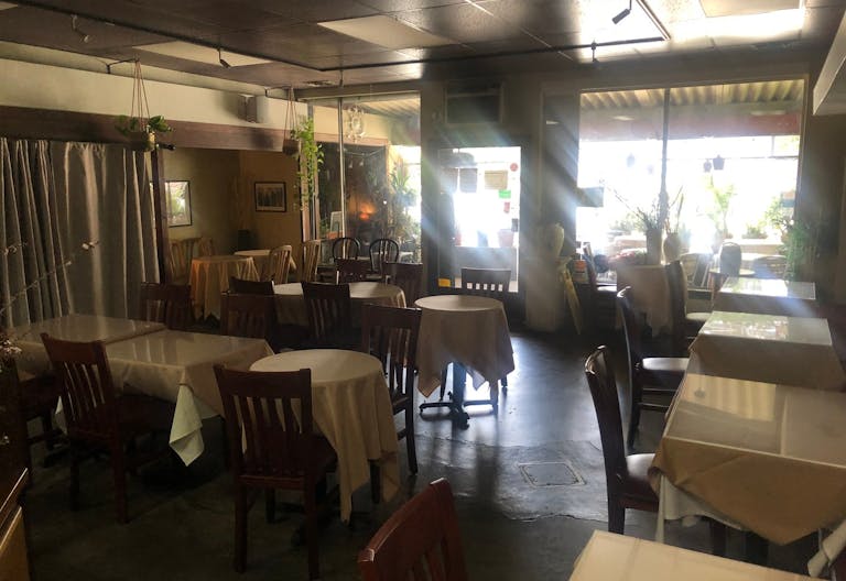 Event and patio space in Pico-Robertson - Image 1