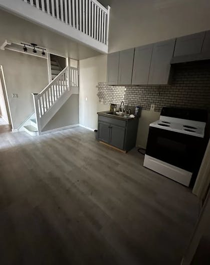 Eden Square Loft - Image 2