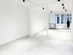 Brand New Showroom Le Marais  - Image 4