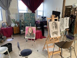 Beautiful and Versatile Open Loft Studio - Image 6