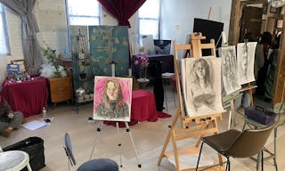 Beautiful and Versatile Open Loft Studio - Image 6