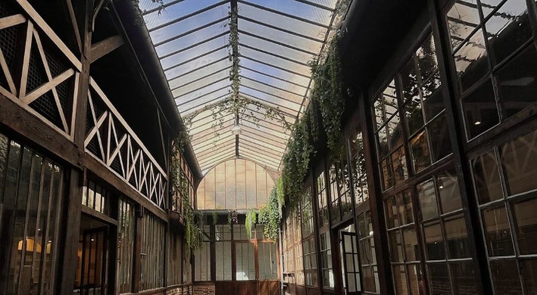 Versatile 600 sqm Industrial Space in Paris 11th