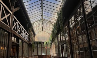 Incroyable espace de 650 m2 - Image 2