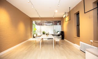 Fashion Space Pop Up Store - Image 0