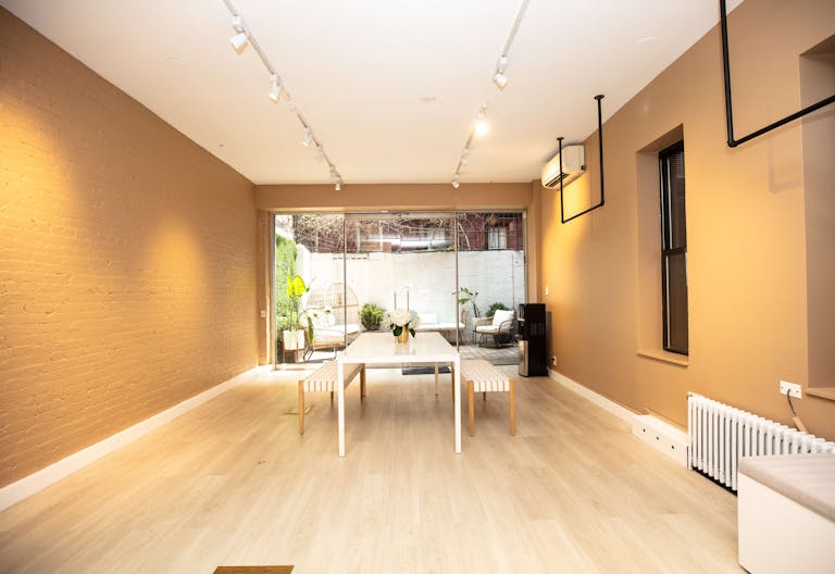 Fashion Space Pop Up Store - Image 0