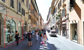 Popular pop-up space on Via Frattina - Image 5