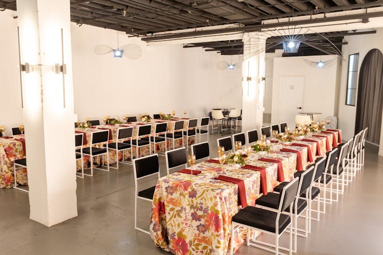 Loft-style event venue in West Town, Chicago - Image 4