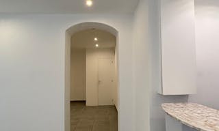 Boutique éphémère – Rue de Lévis, quartier ultra commerçant - Image 5