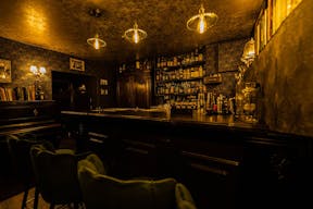 Retour dans le temps dans un magnifique Bar priv� - Image 13