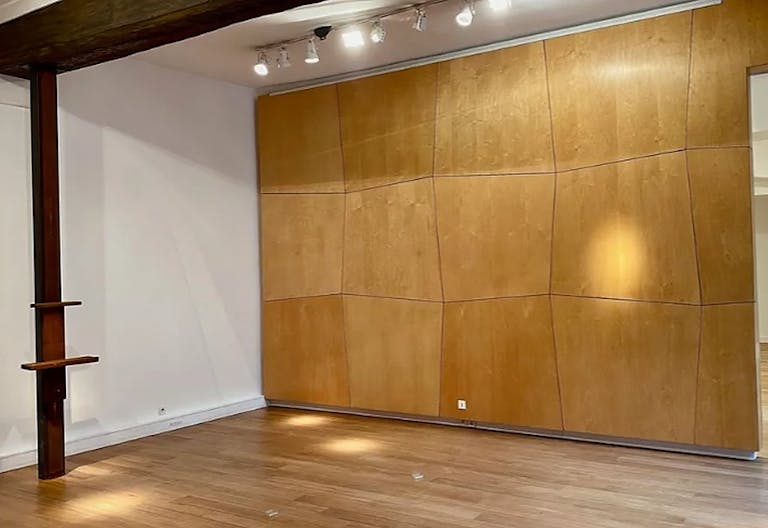 Smart Gallery in le Marais - Image 2