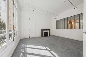 Beautiful Haussmannien Showroom Fashion Week - Image 14