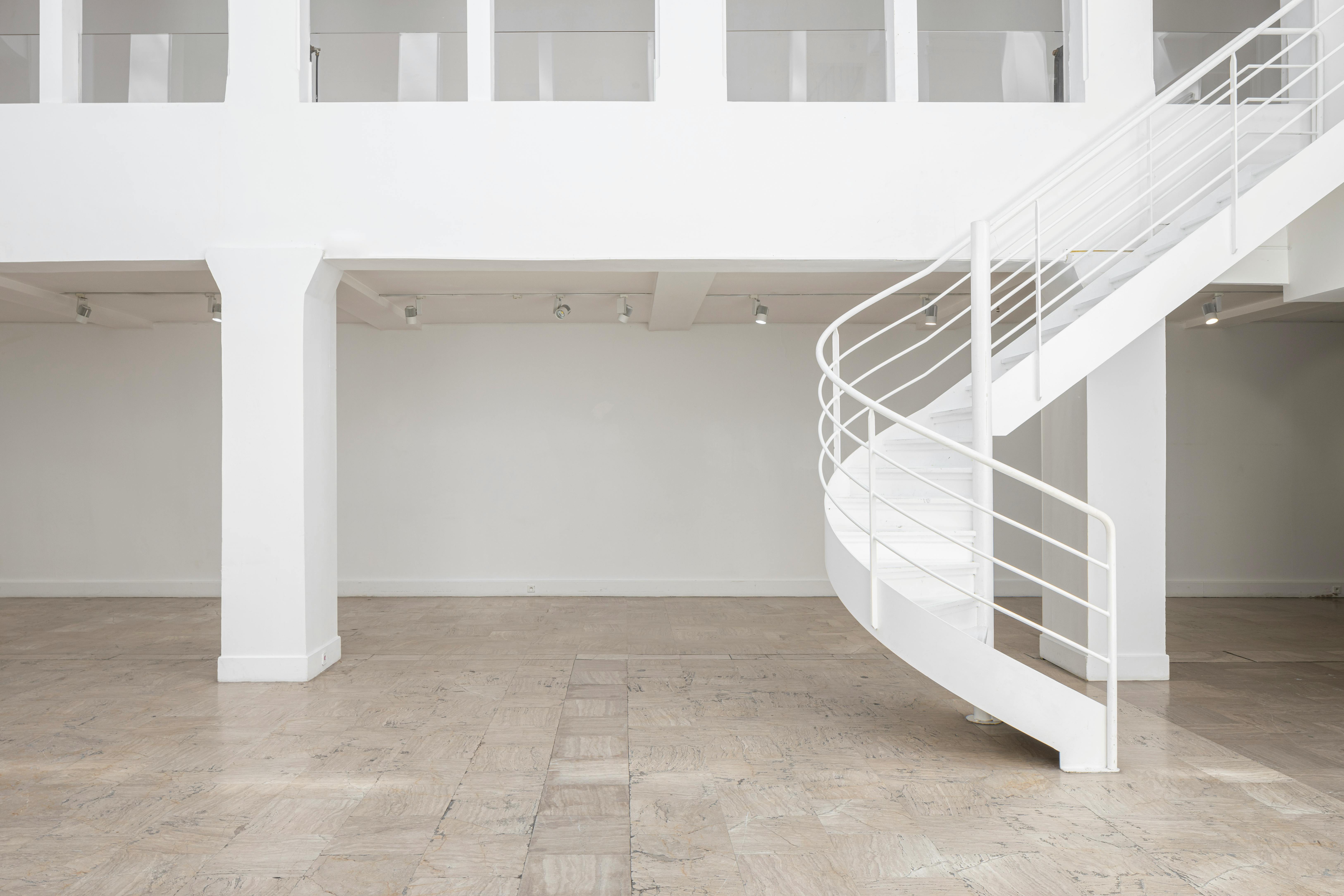 Spacious Industrial Showroom on Rue de Turenne, Paris