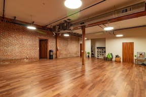 Located where Echo Park, Silver Lake, and Downtown LA meet - Image 5