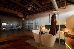 Beautiful, Calming, Industrial Studio-Store Perfect for Minimalist Lovers! - Image 0