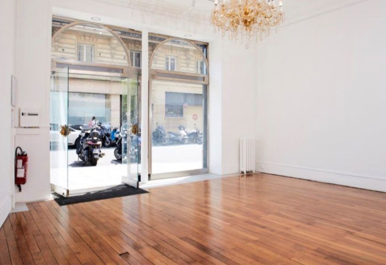 Beautiful Pop-up shop - Image 2