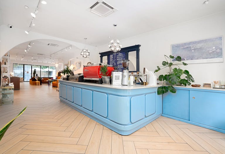 Fashion Pop-up store/Front Store/ Design & Artist Loft in Prime Williamsburg - Image 3