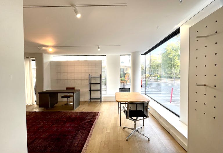 Parisian Pop-up store - Image 1