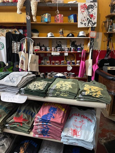 Los Feliz East Hollywood Retail storefront for pop-up shops - busy street open late if necessary - Image 4