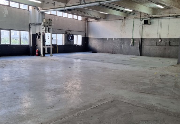 Unique Building Near Eiffel Tower - Ancien garage avec vue Tour Eiffel - Image 2