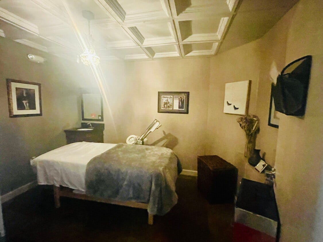 Physicians Aesthetics Boutique and Showroom in Marietta