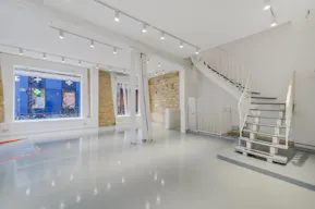 Corner Boutique on Rue de Turenne - Image 5