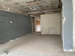 Prime Location Boutique on Rue de Rivoli - Image 23