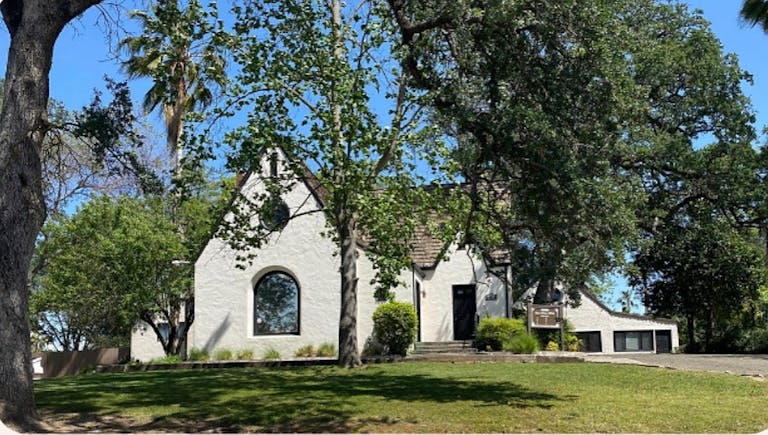 Fair Oaks Village Campus - Image 0