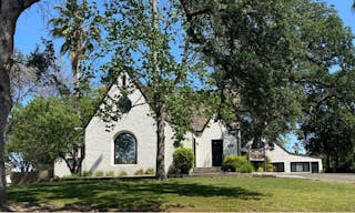 Fair Oaks Village Campus - Image 0