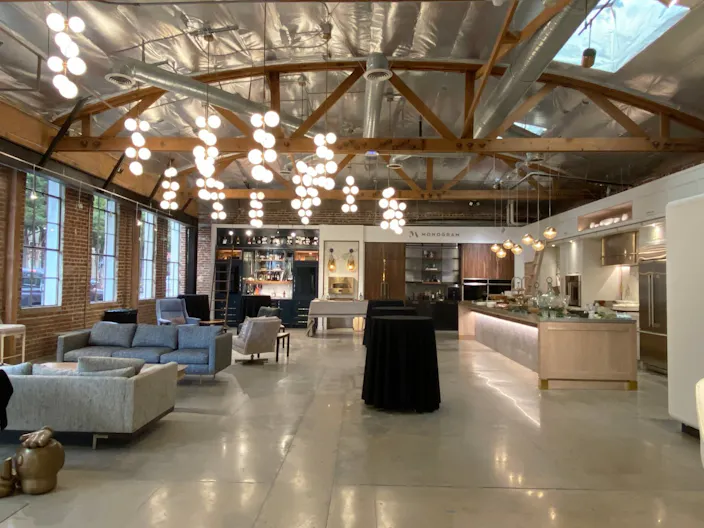 Urban Industrial Space in Old Town Pasadena - Image 0
