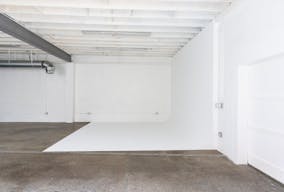 Studio in Los Angeles - Image 2