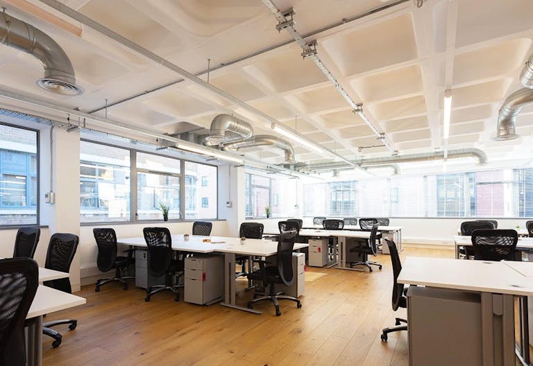 A retro building with private serviced offices - Image 0