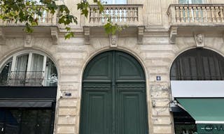 Large Office Apartment In the heart of Paris - Image 8