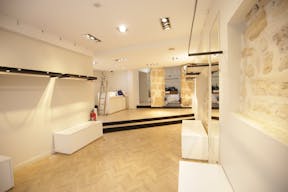 Pop-Up Store in Le Marais Saint-Paul - Image 5