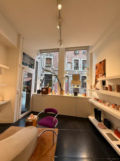 Boutique Pop Up Store - Image 2
