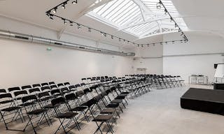 Superb Creative Space in Le Marais - Image 5