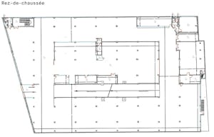 Former Garage with Rooftop - Image 13