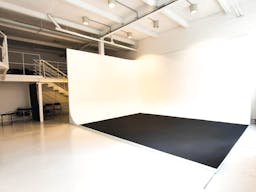 Studio de photographie/vid�o de 160 m�tres carr�s - Image 3